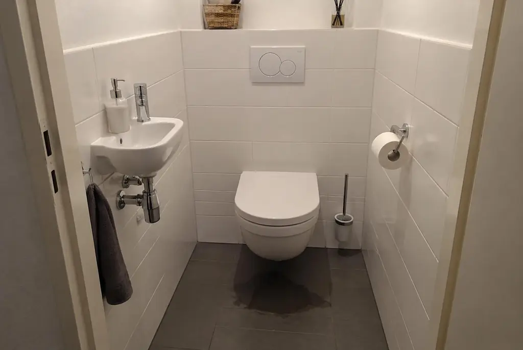 Lekdetectie Hattem – natte vloer bij een toilet